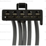 Order Connecteur lumière de plafonnier by BLUE STREAK (HYGRADE MOTOR) - HP4652 For Your Vehicle