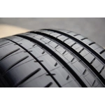 Order Pilot Super Sport by MICHELIN - 20" Pneu (335/25R20) For Your Vehicle