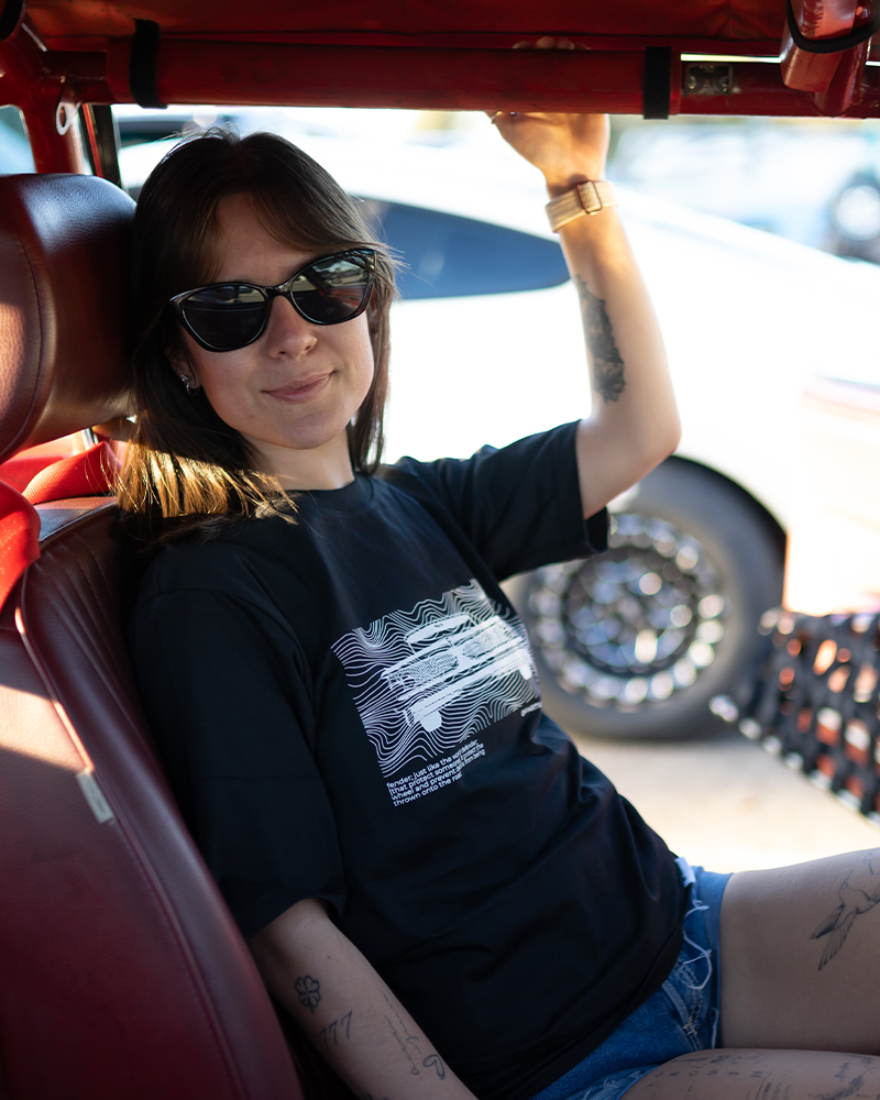 Order Women's Classic Fender T-shirt For Your Vehicle