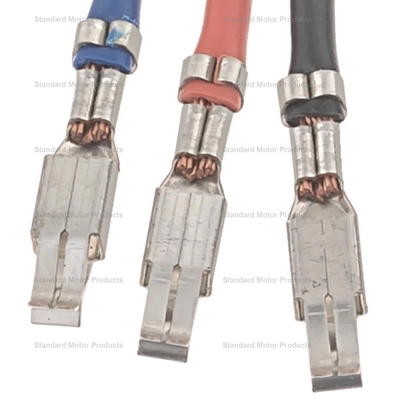 Connecteur de soupape  de contrôle de l'air inactif (carburant injecté) by BLUE STREAK (HYGRADE MOTOR) - HP3975 pa1